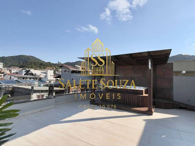 #28 - Casa para Locação em Balneário Camboriú - SC - 3